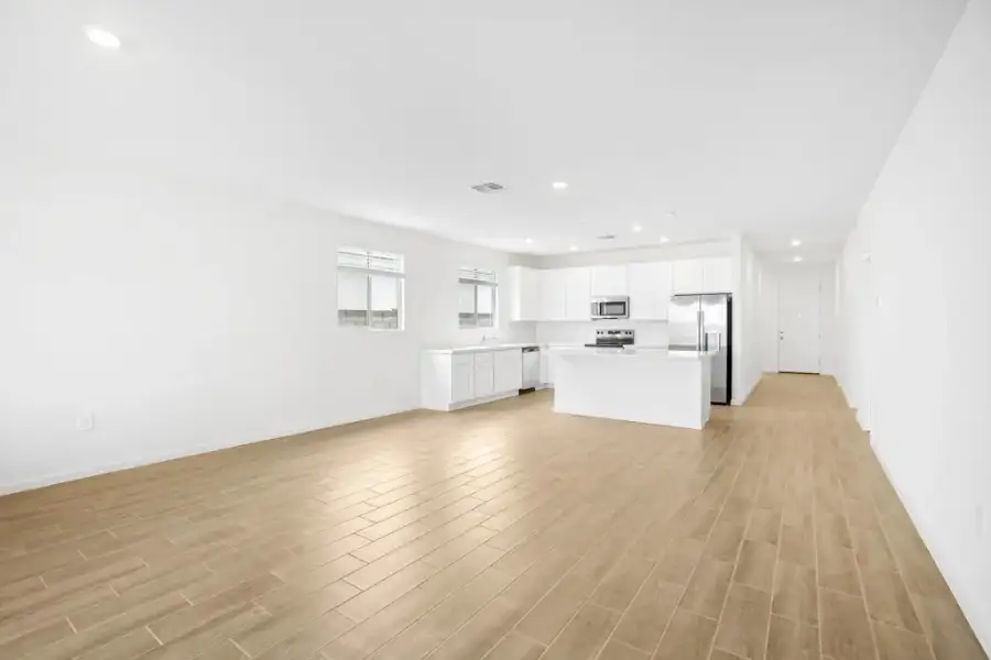 Representative images and renderings are for illustrative purposes. Actual structural options and design finishes of home may vary. Representative images and renderings are for illustrative purposes. Actual structural options and design finishes of home may vary.