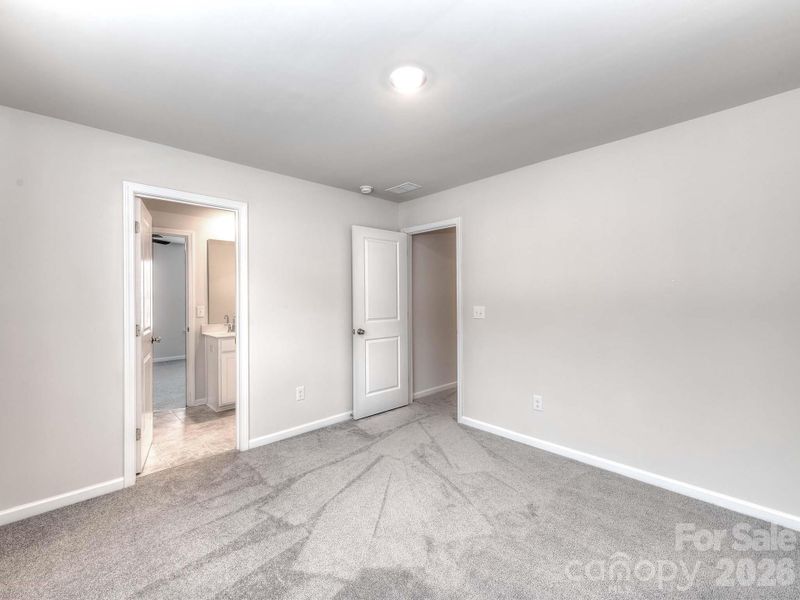 Spacious, unfurnished interior of a new home in Shannon Woods, Maiden (Image 28).