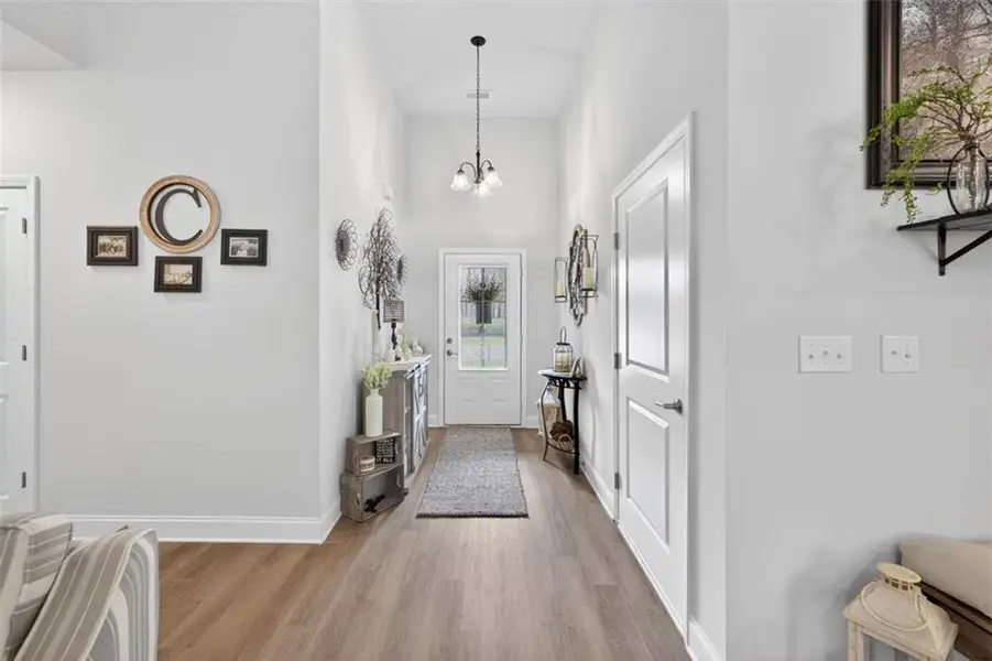 Furnished interior view inside a new home in , Hartwell (Image 4).