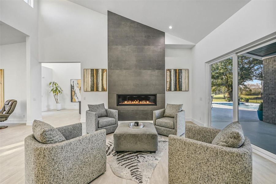 Furnished interior view inside a new home in , Manvel (Image 4).