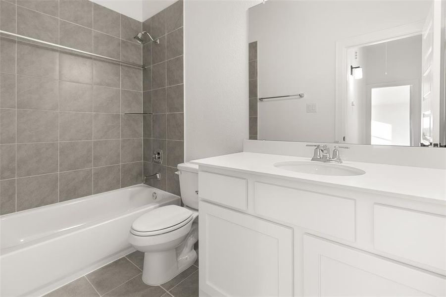 Furnished interior view inside a new home in Fulshear Lakes, Fulshear (Image 5). Furnished interior view inside a new home in Fulshear Lakes, Fulshear (Image 5).