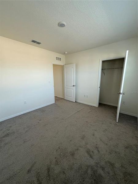 Spacious, unfurnished interior of a new home in , Mount Dora (Image 17).