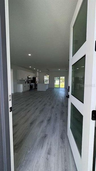 Spacious, unfurnished interior of a new home in , Ocala (Image 23).