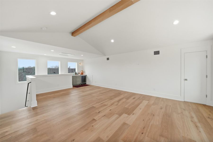 Spacious, unfurnished interior of a new home in , Houston (Image 21).
