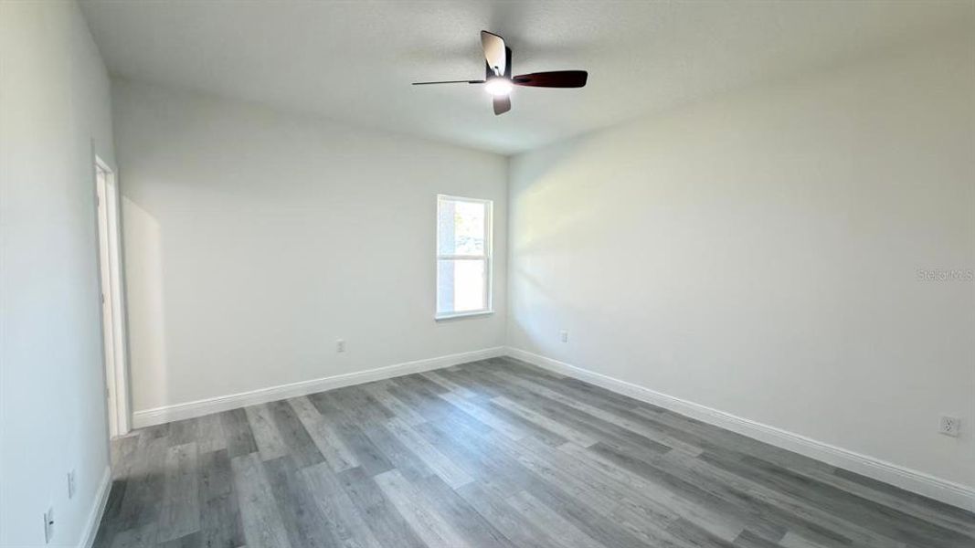 Spacious, unfurnished interior of a new home in , Citrus Springs (Image 15).