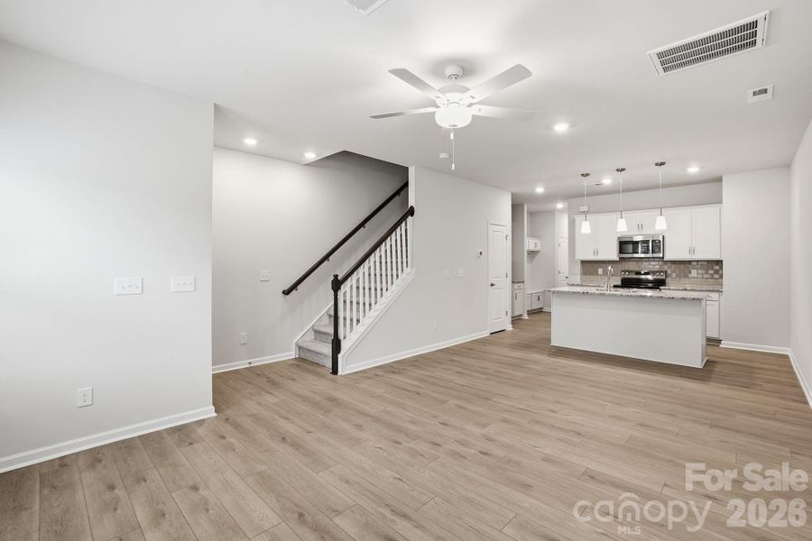 Spacious, unfurnished interior of a new home in Sloan Station, Charlotte (Image 22).