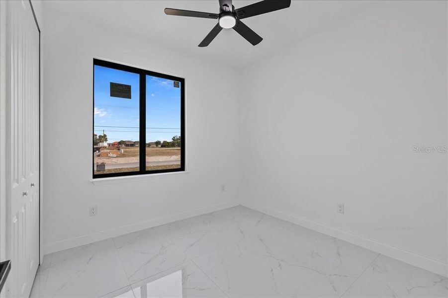 Spacious, unfurnished interior of a new home in , Cape Coral (Image 39).