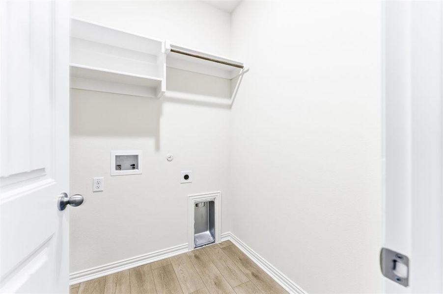 Spacious, unfurnished interior of a new home in Liberty Pointe, Gainesville (Image 11).