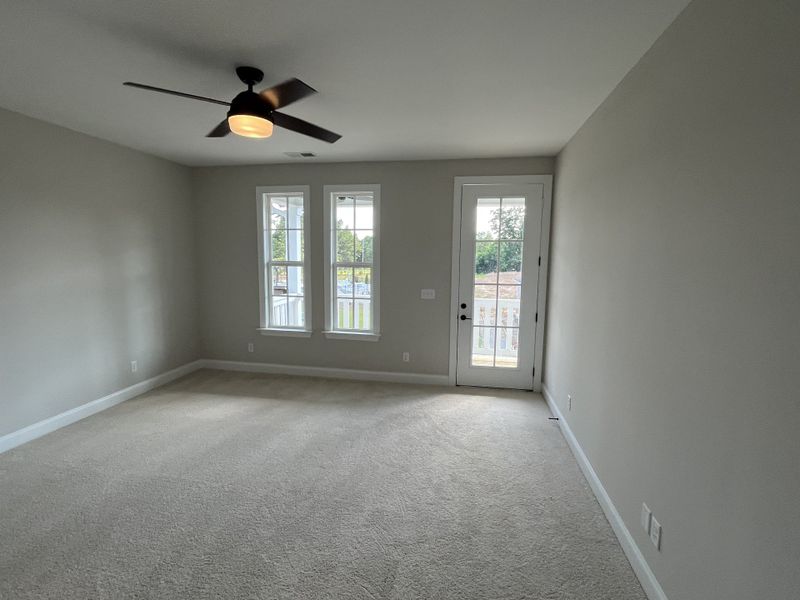 Spacious, unfurnished interior of a new home in Heritage Walk, Chattanooga (Image 19).