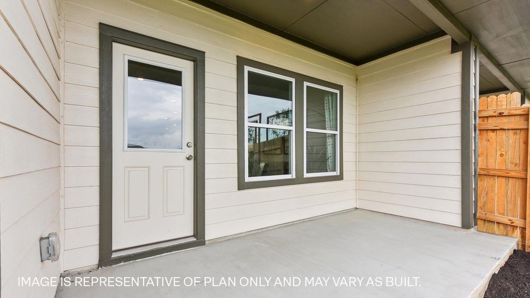 Representative exterior details of a home built from the The Mesquite by D.R. Horton in Palomino, Manor (Image 3).