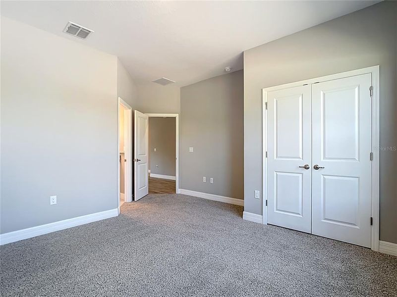 Spacious, unfurnished interior of a new home in , North Port (Image 24).