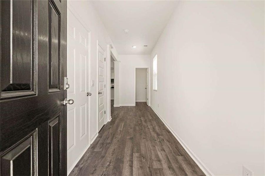 Spacious, unfurnished interior of a new home in Oakchase at Hampton, Hampton (Image 25).