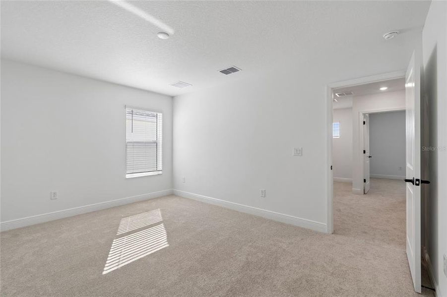 Spacious, unfurnished interior of a new home in SeaFlower, Bradenton (Image 21).