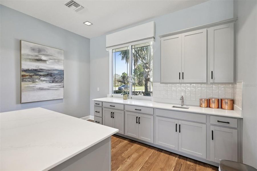 Furnished interior view inside a new home in , Clermont (Image 27).