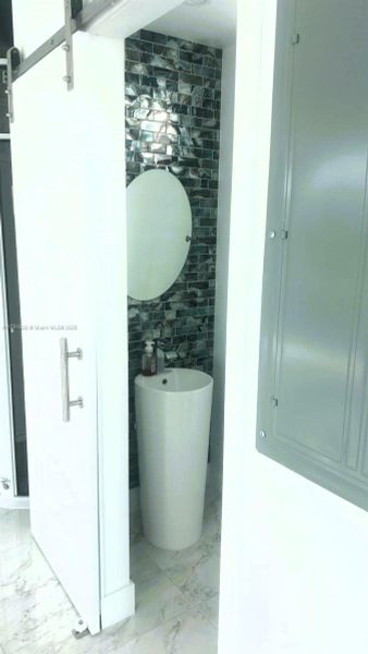 Spacious, unfurnished interior of a new home in , Key Largo (Image 12). Spacious, unfurnished interior of a new home in , Key Largo (Image 12).