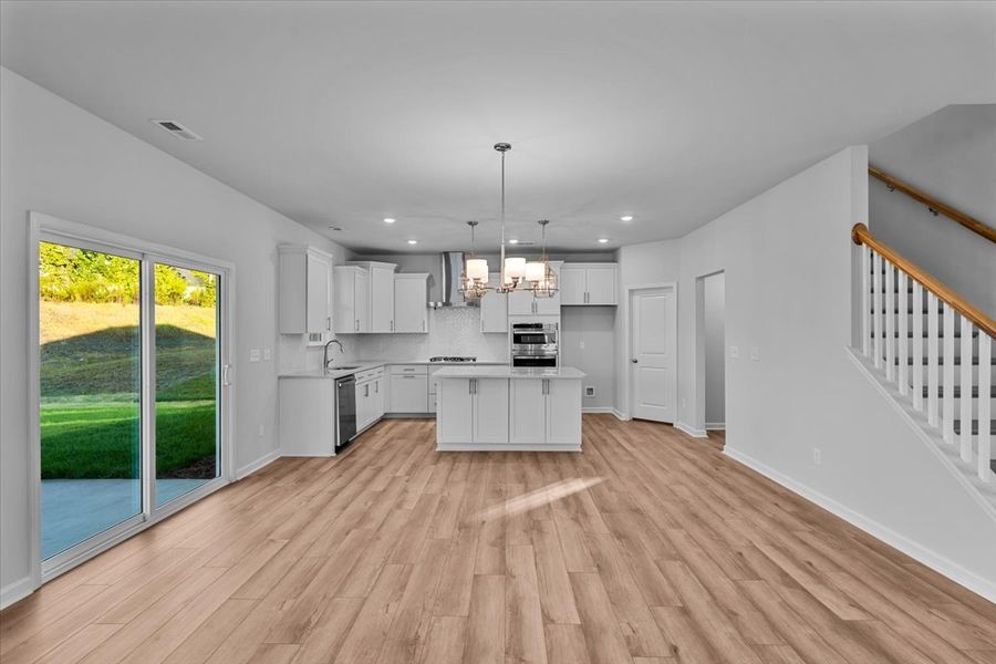 Spacious, unfurnished interior of a new home in Rogers Spring, Graham (Image 28).