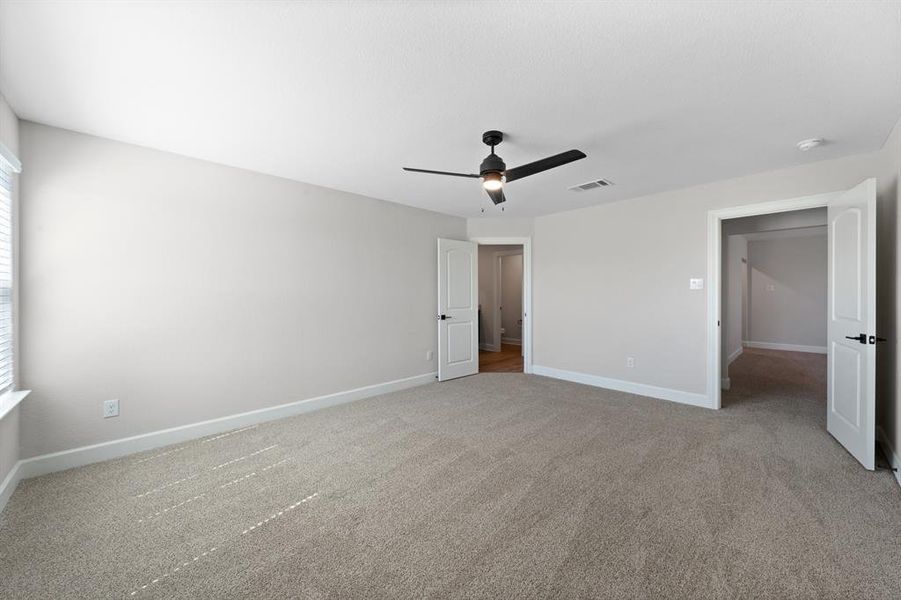 Spacious, unfurnished interior of a new home in Princeton Heights, Princeton (Image 8).