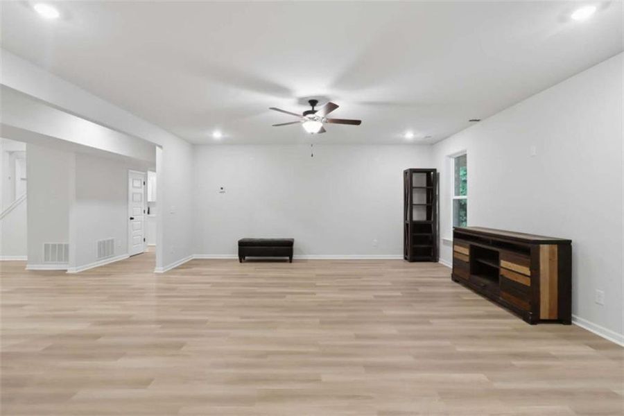 Spacious, unfurnished interior of a new home in Trinity Park, McDonough (Image 74).