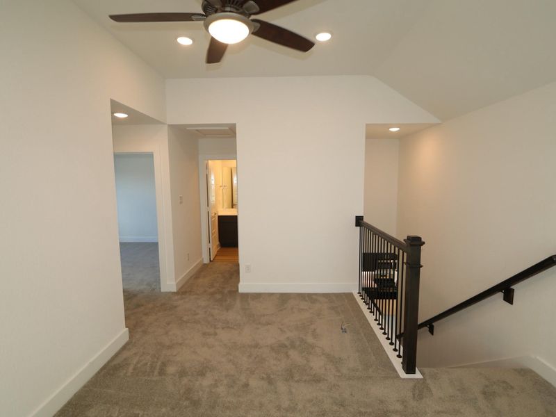 Spacious, unfurnished interior of a new home in Lago Mar, Santa Fe (Image 20). Spacious, unfurnished interior of a new home in Lago Mar, Santa Fe (Image 20).