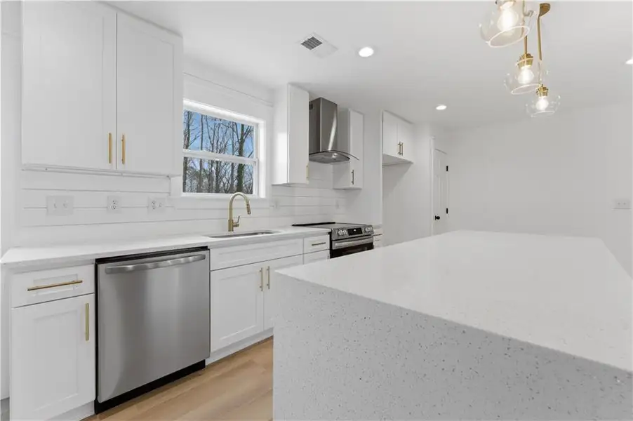 Furnished interior view inside a new home in , Hiram (Image 5).