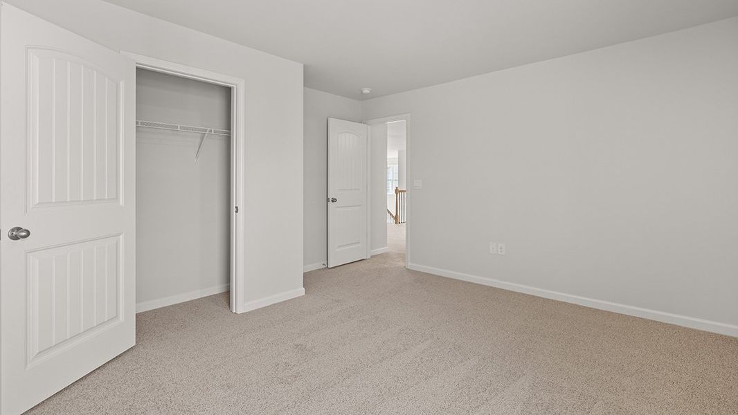 Representative unfurnished interior of a home built from the Westerly by D.R. Horton in Thalley Creek Estates, Cumming (Image 26).