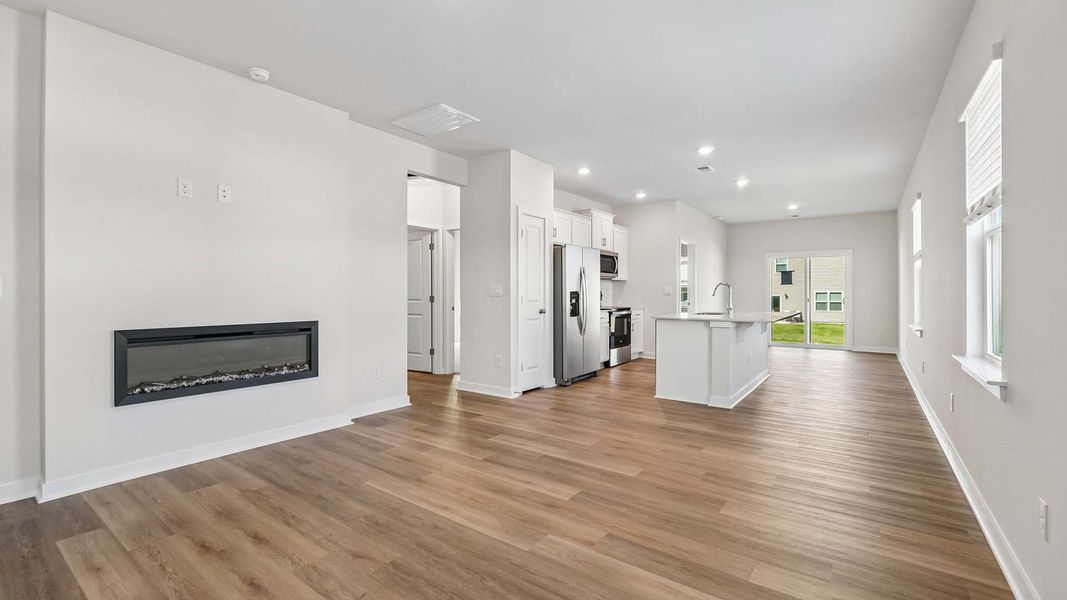 Spacious, unfurnished interior of a new home in Zion Springs, Hickory (Image 16).