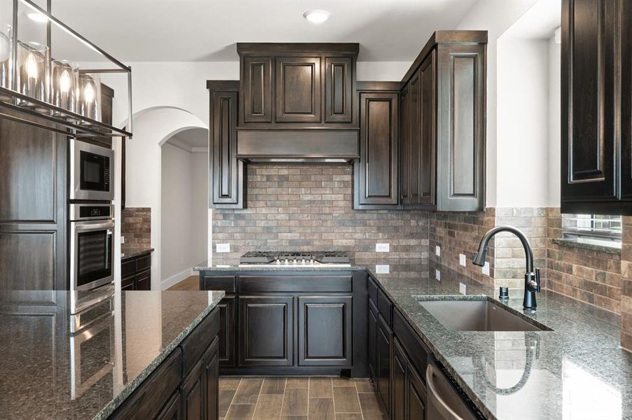 421 Willie- Kitchen-3