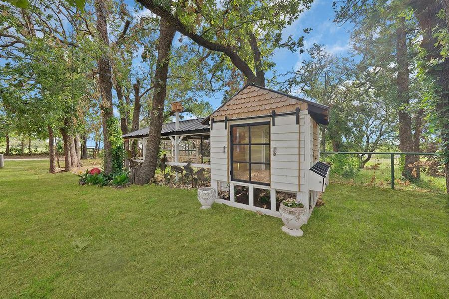 Exterior details and patio area of a home in , Springtown (Image 25).