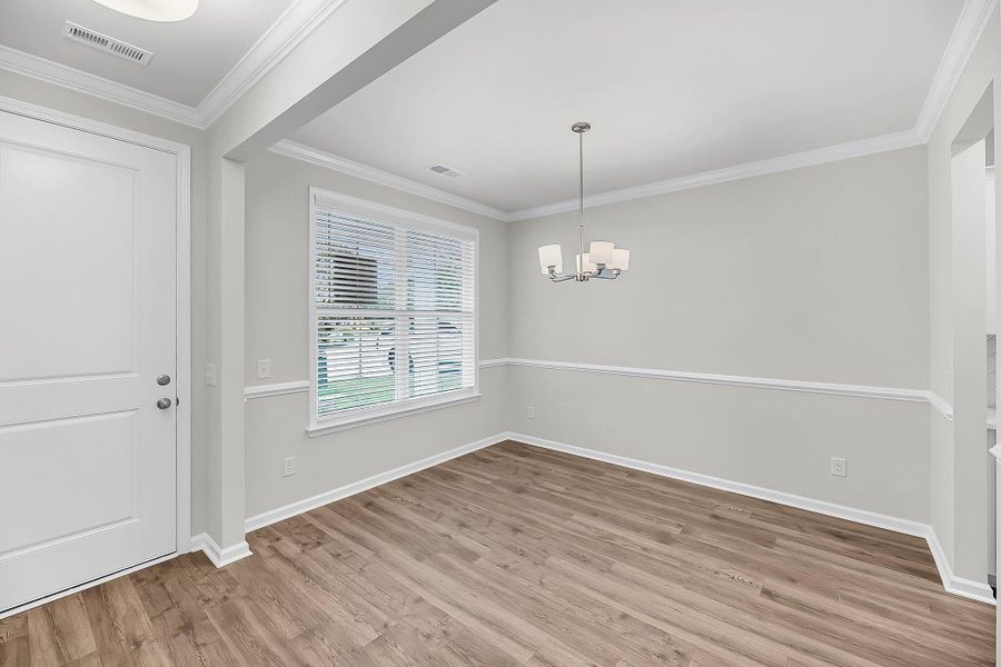 Spacious, unfurnished interior of a new home in Sweetgrass Station, Summerville (Image 14).