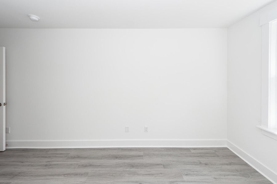 Spacious, unfurnished interior of a new home in , North Charleston (Image 29).