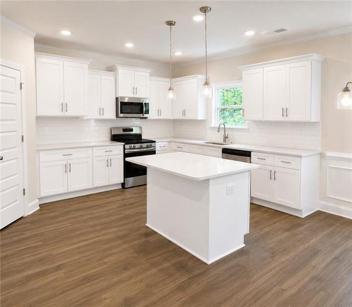 Furnished interior view inside a new home in Habersham Meadows, Demorest (Image 7). Furnished interior view inside a new home in Habersham Meadows, Demorest (Image 7).