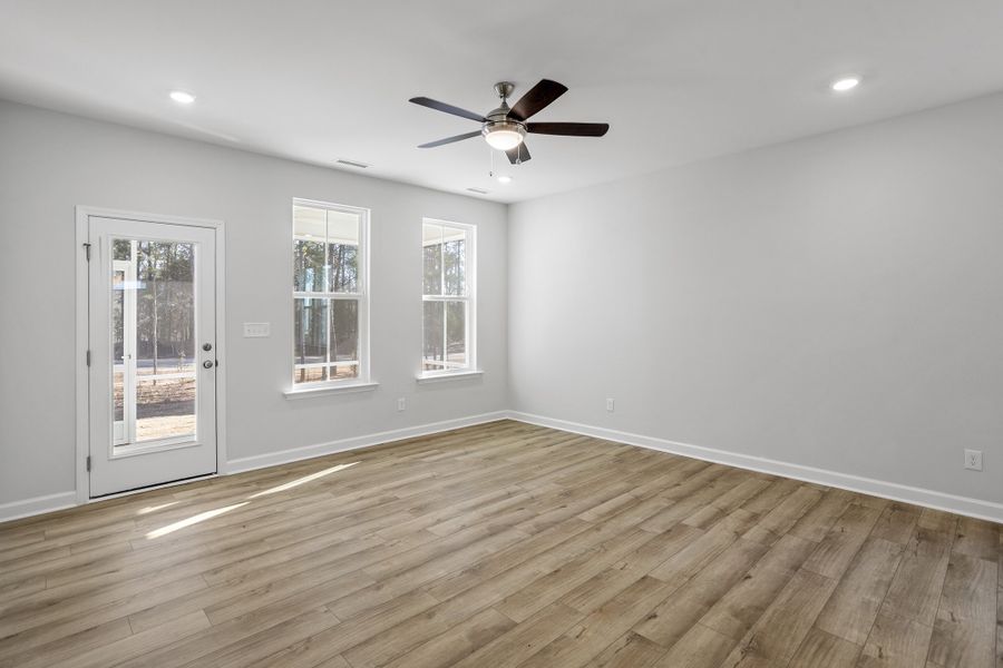 Spacious, unfurnished interior of a new home in Sweetbrier, Durham (Image 20).