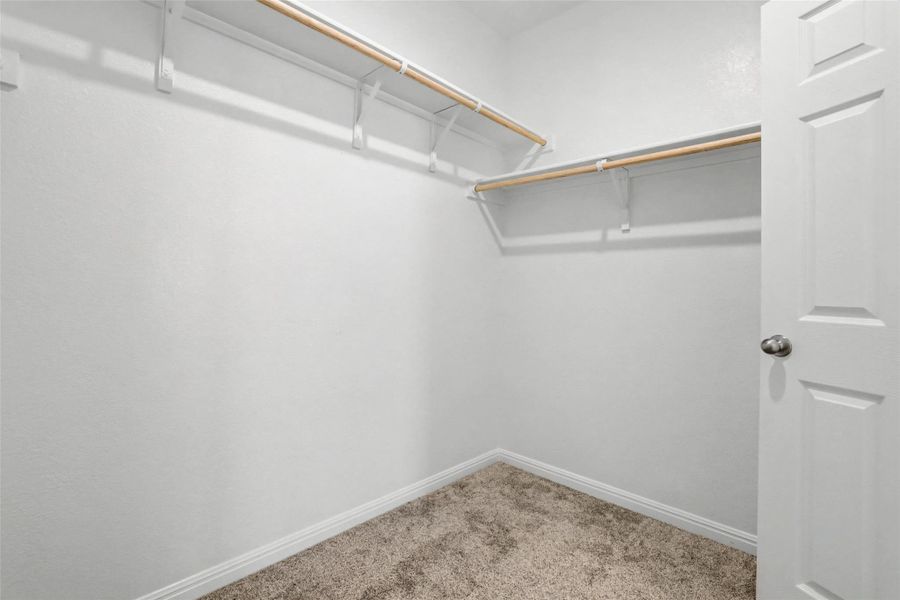 Spacious, unfurnished interior of a new home in , Kyle (Image 39).