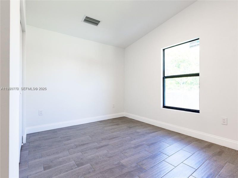 Spacious, unfurnished interior of a new home in , Pompano Beach (Image 27).