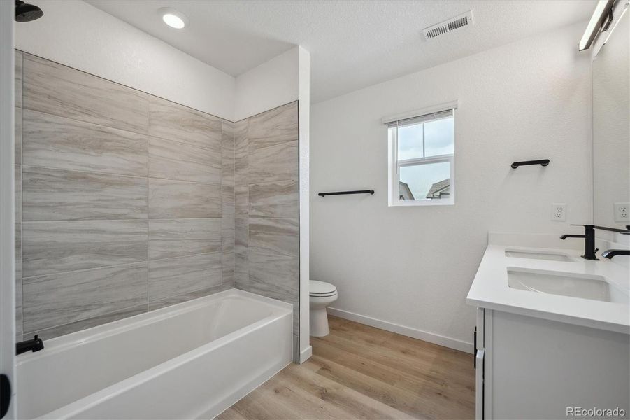 Furnished interior view inside a new home in Horizon Uptown, Aurora (Image 6). Furnished interior view inside a new home in Horizon Uptown, Aurora (Image 6).