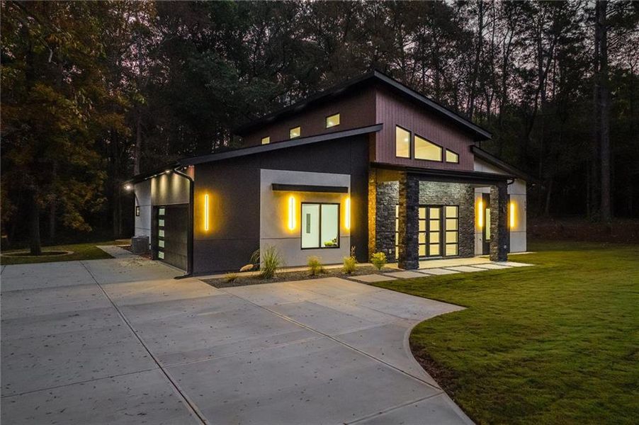 Image 89 of a home in .