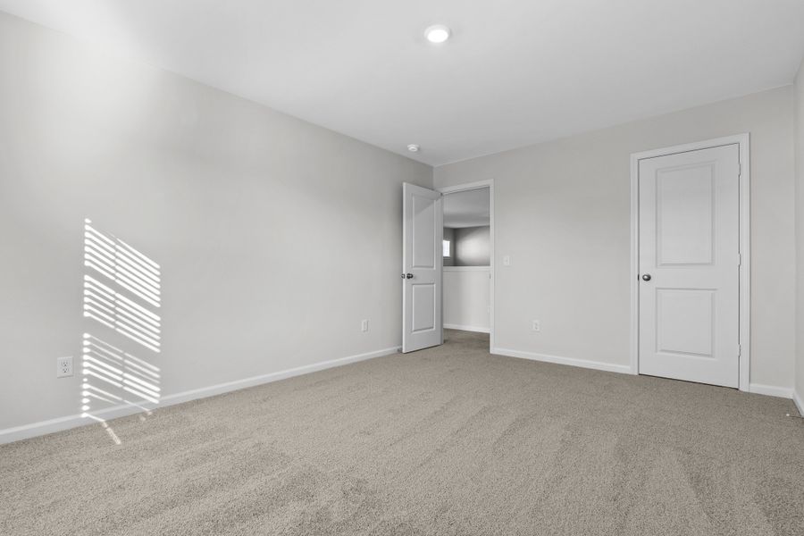 Representative unfurnished interior of a home built from the Larch Single-Family B by McGuinn Homes in Willow Lake, Blythewood (Image 20).