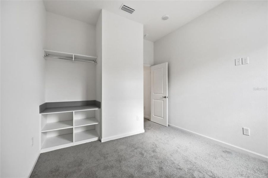 Spacious, unfurnished interior of a new home in Paradiso Grande Resort, Orlando (Image 34).