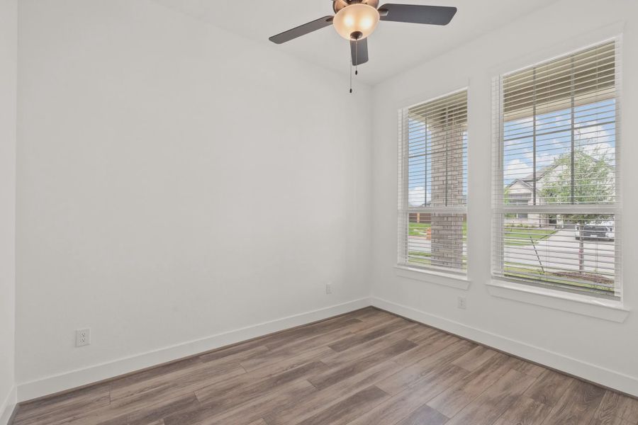 Representative unfurnished interior of a home built from the Viola by Chesmar Homes in Mulberry Farms, Santa Fe (Image 11).