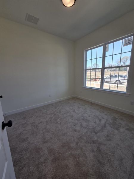Spacious, unfurnished interior of a new home in Twin Oaks, Oakland (Image 19).