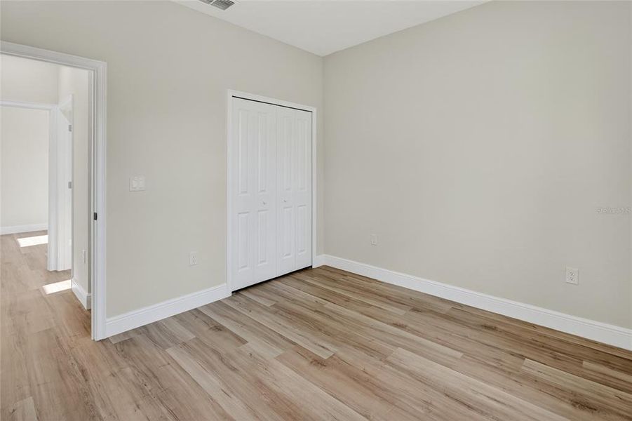 Spacious, unfurnished interior of a new home in , Ocala (Image 22).