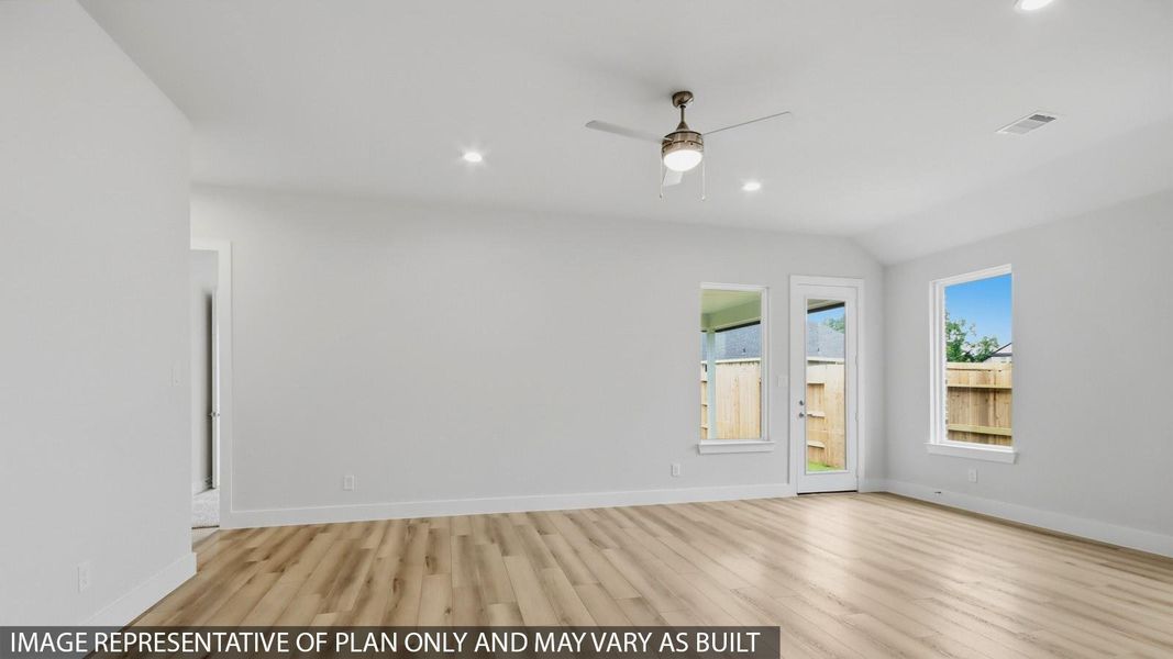 Spacious, unfurnished interior of a new home in Hills of Westlake, Conroe (Image 11).