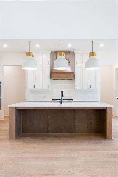 Furnished interior view inside a new home in , Gainesville (Image 9).