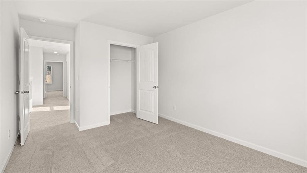 Spacious, unfurnished interior of a new home in Parkside at Carter Grove, Cartersville (Image 19).