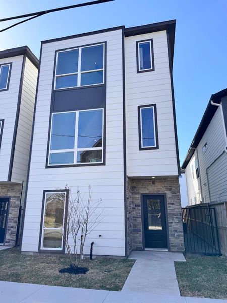 Image 36 of a home in . Image 36 of a home in .