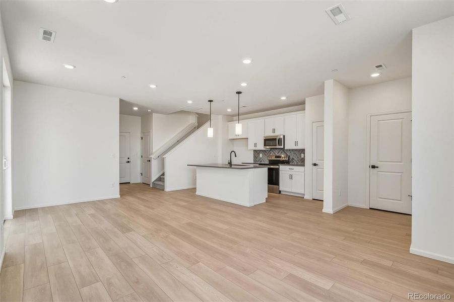 Furnished interior view inside a new home in Turnberry, Commerce City (Image 12).