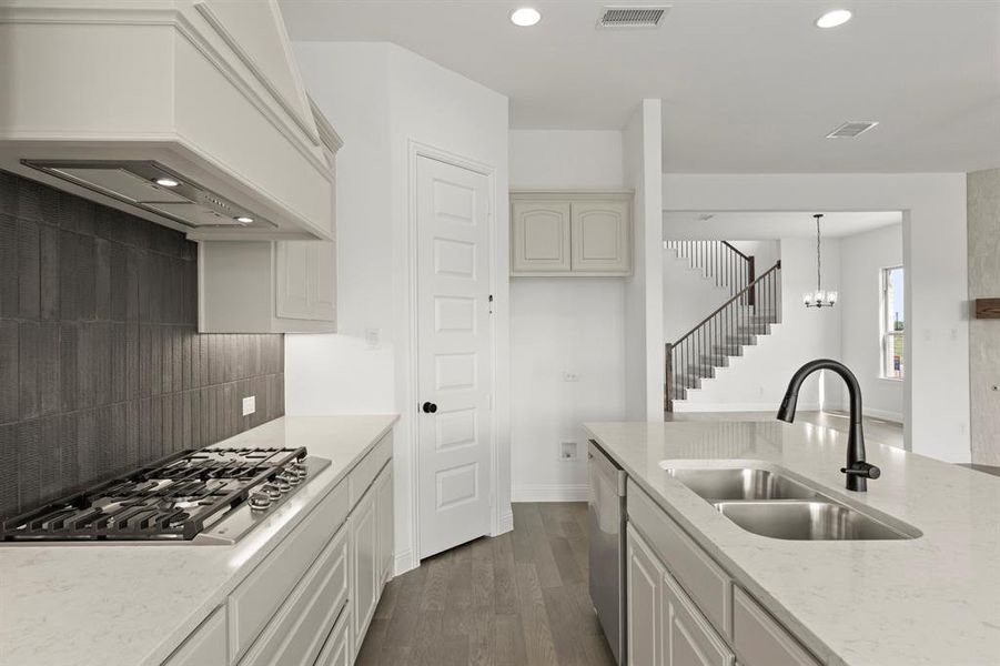 12. 1426 Colorado - Kitchen (3)