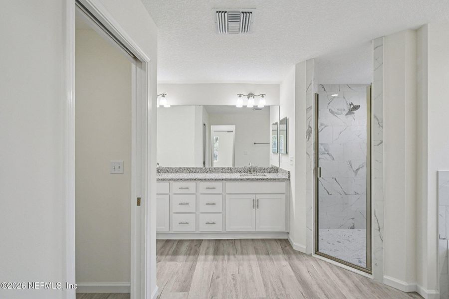 Furnished interior view inside a new home in , Middleburg (Image 11).