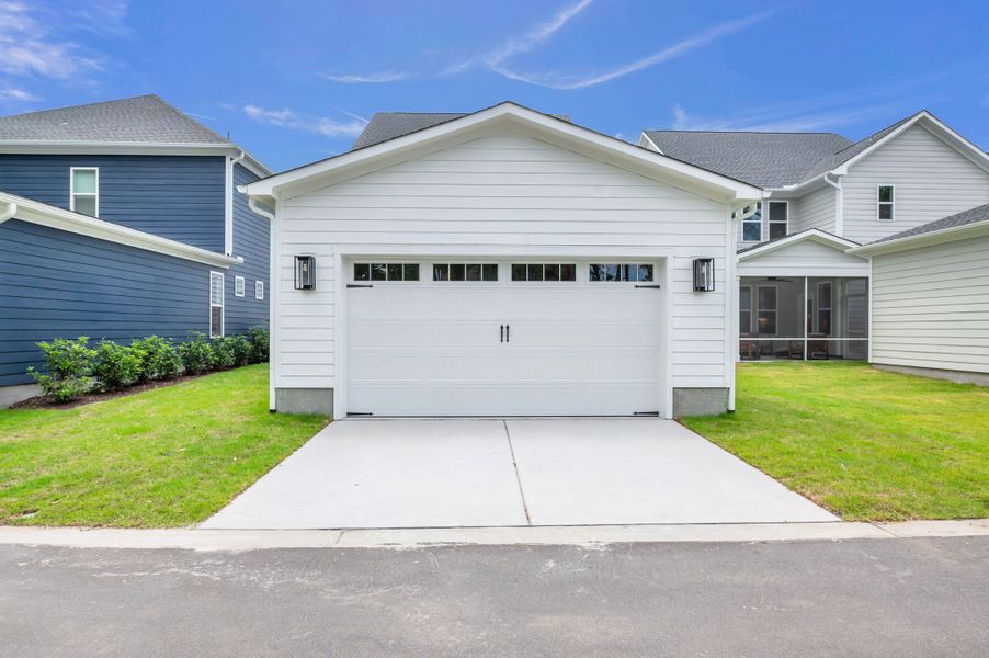 Representative exterior details of a home built from the The Wisteria by RobuckHomes in East & Mason, Wilmington (Image 38).