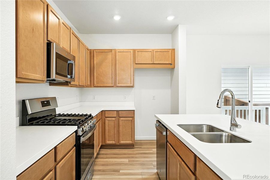 2086 Wagon Wheel Aly ~ Ready Now